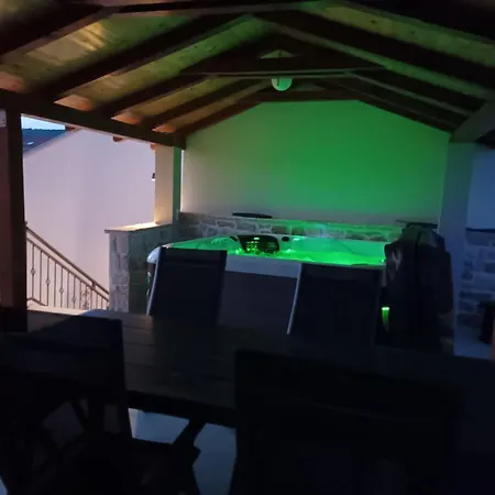Jacuzzi Haus By Interhome * Posedarje