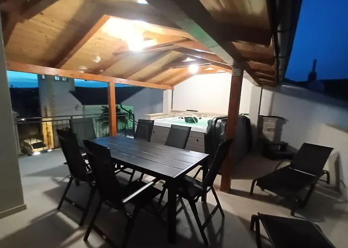 Jacuzzi Haus By Interhome