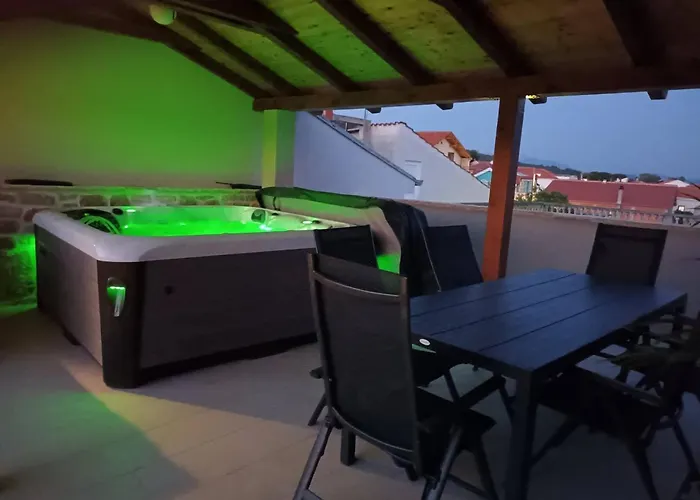 Jacuzzi Haus By Interhome Дом отдыха Поседарье