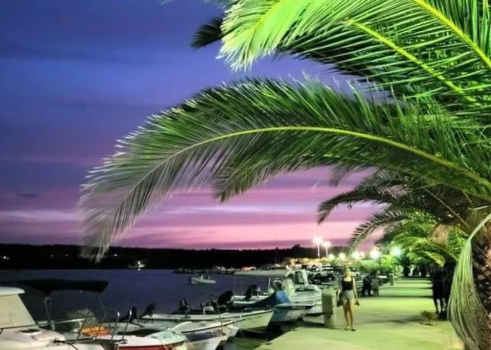 Jacuzzi Haus By Interhome Поседарье