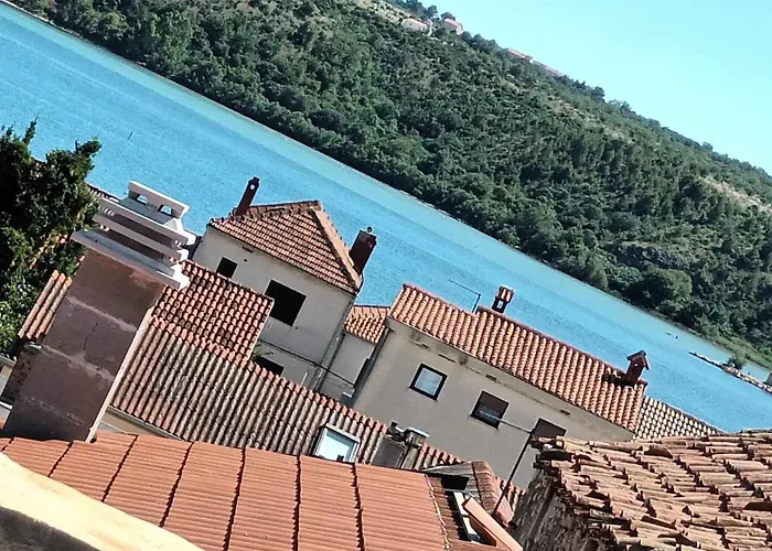 Jacuzzi Haus By Interhome * Posedarje