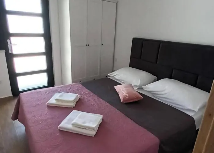 Jacuzzi Haus By Interhome * Posedarje