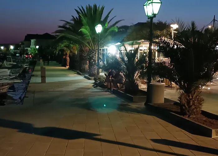 Jacuzzi Haus By Interhome Дом отдыха