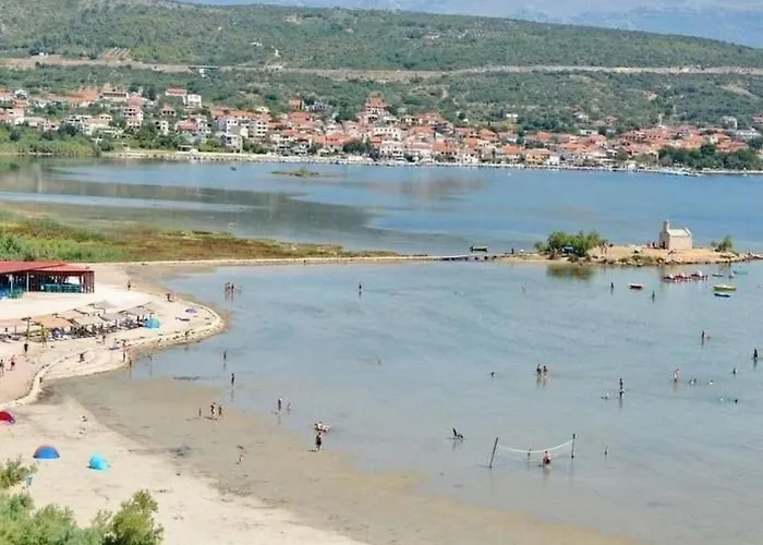 Prázdninový dům Jacuzzi Haus By Interhome