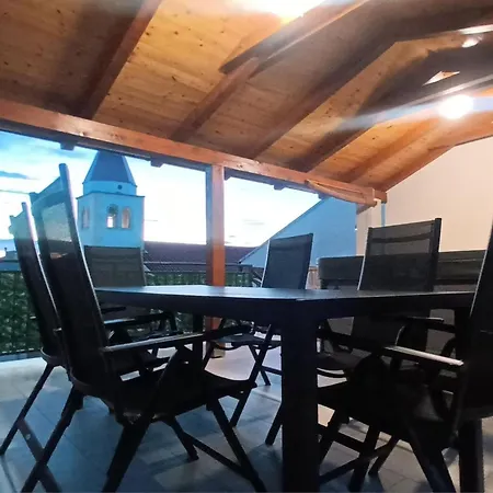 Сasa de vacaciones Jacuzzi Haus By Interhome